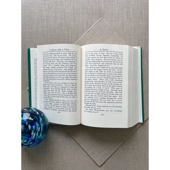 Room With a View, Howard's End, Maurice - E.M. Forster Three Book Volume - Picture 4 of 9